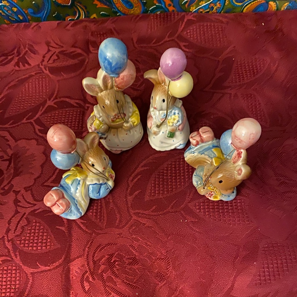 4 beautiful easter bunny 🐰
